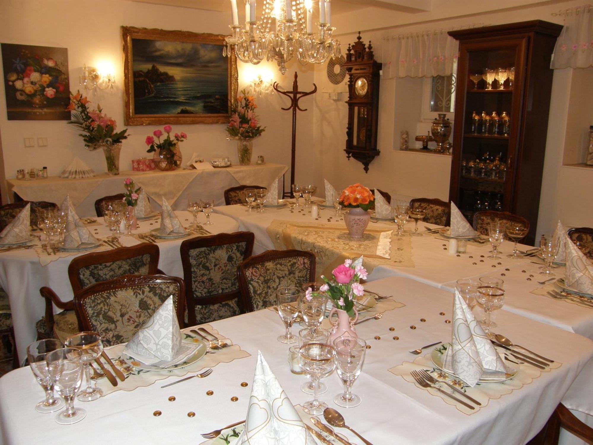 אוסטרבה Hotel Garni מראה חיצוני תמונה