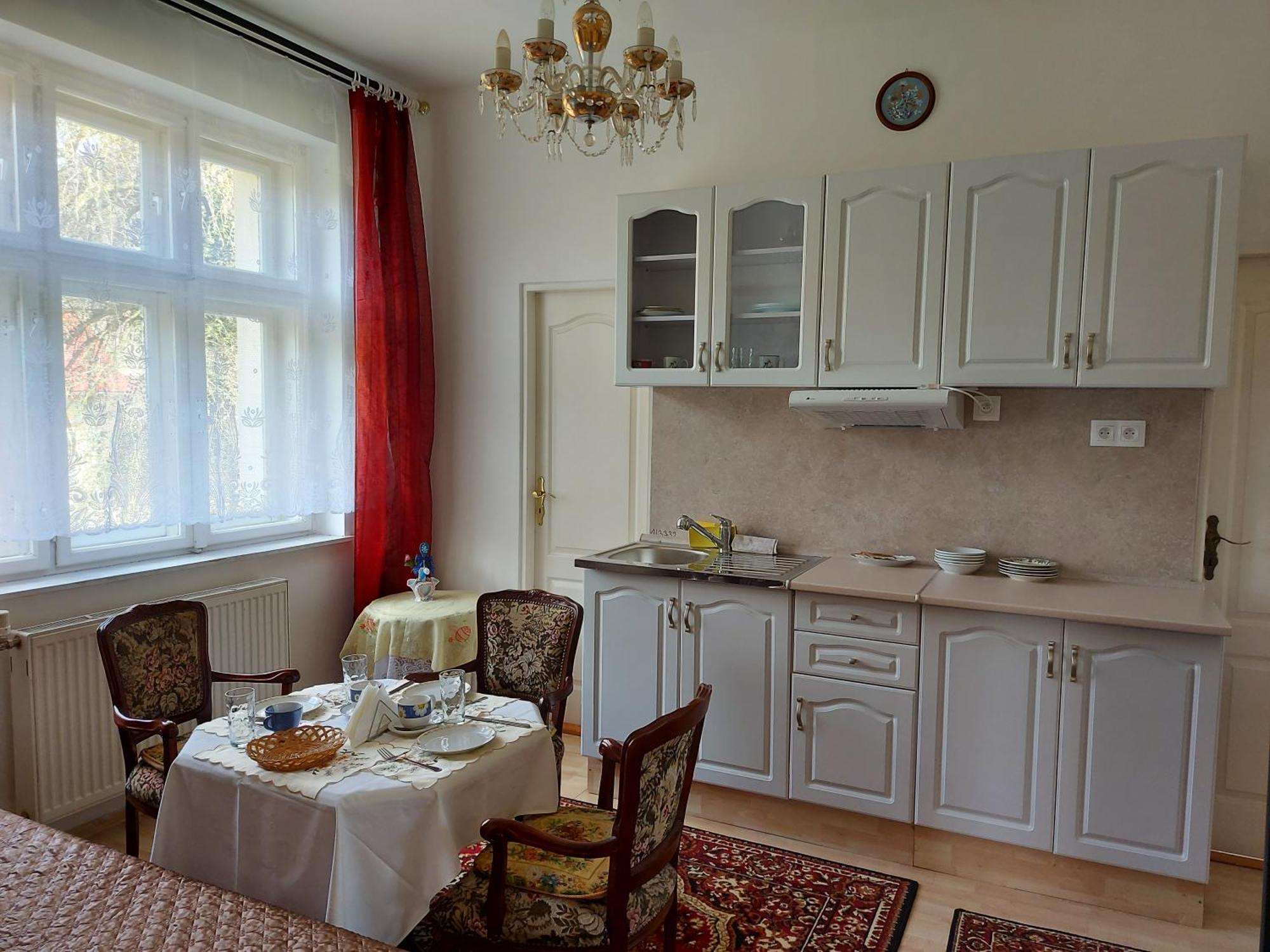 אוסטרבה Hotel Garni מראה חיצוני תמונה