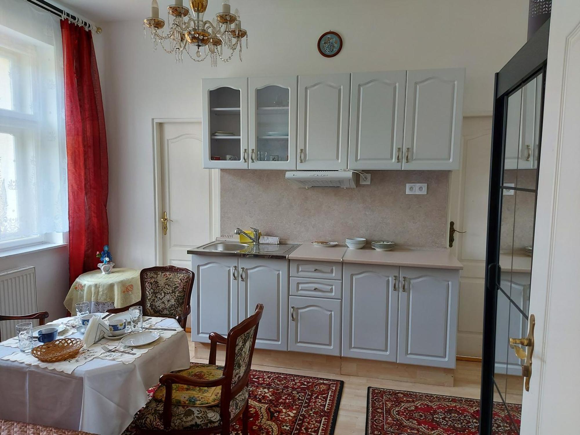 אוסטרבה Hotel Garni מראה חיצוני תמונה
