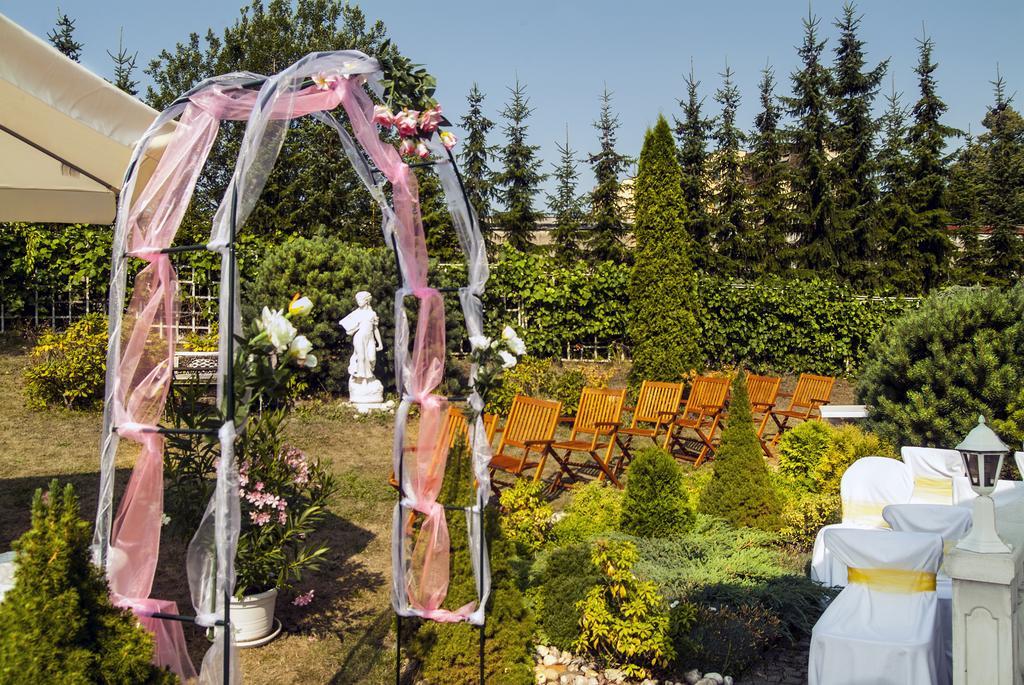 אוסטרבה Hotel Garni מראה חיצוני תמונה
