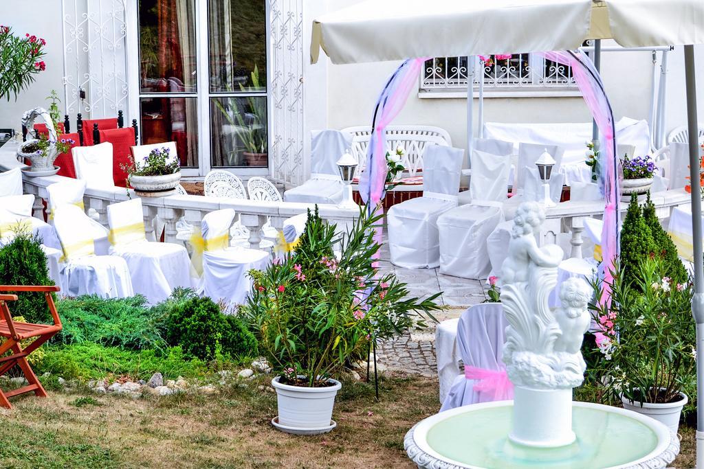 אוסטרבה Hotel Garni מראה חיצוני תמונה