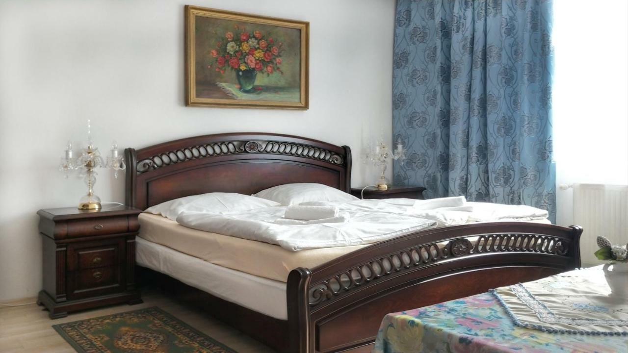 אוסטרבה Hotel Garni מראה חיצוני תמונה
